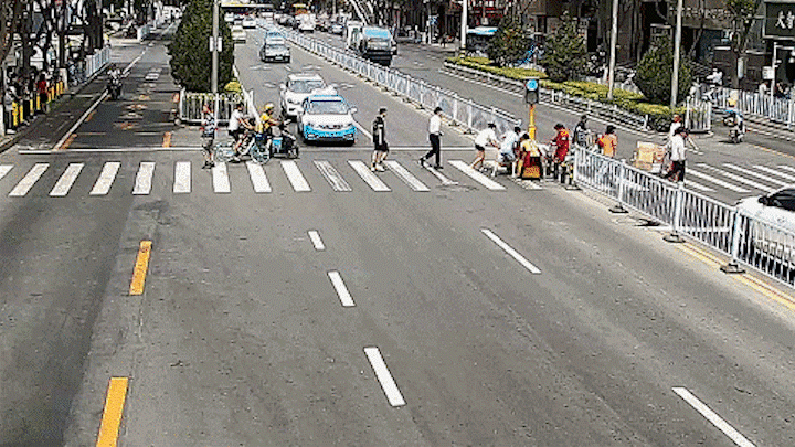 8ccda4ab4d0f41a6ad4ea40725150306.gif