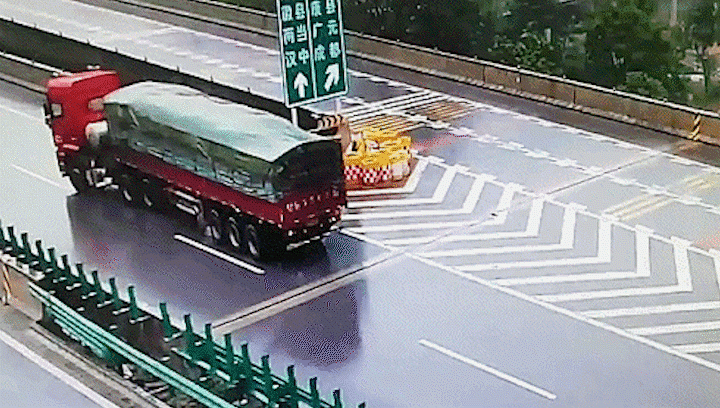 bf4855e8963844178a06940cb9d91d3f.gif