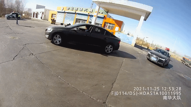 babb4fc0417d4568a6dd620069f05252.gif