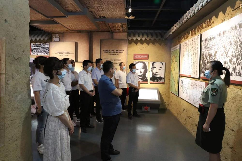 63e42d7b152549b08510d21bf64c9d7f.jpg 63e42d7b152549b08510d21bf64c9d7f.jpg