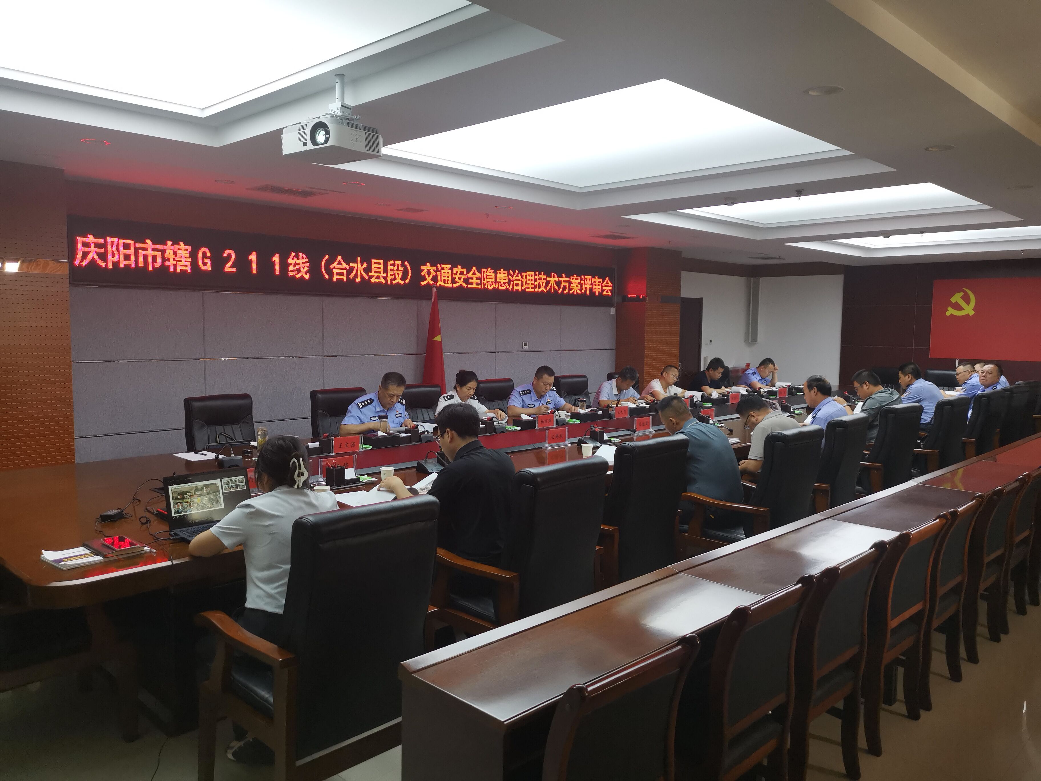 P6319D16P(M~PWSSU}C33@X.jpg
