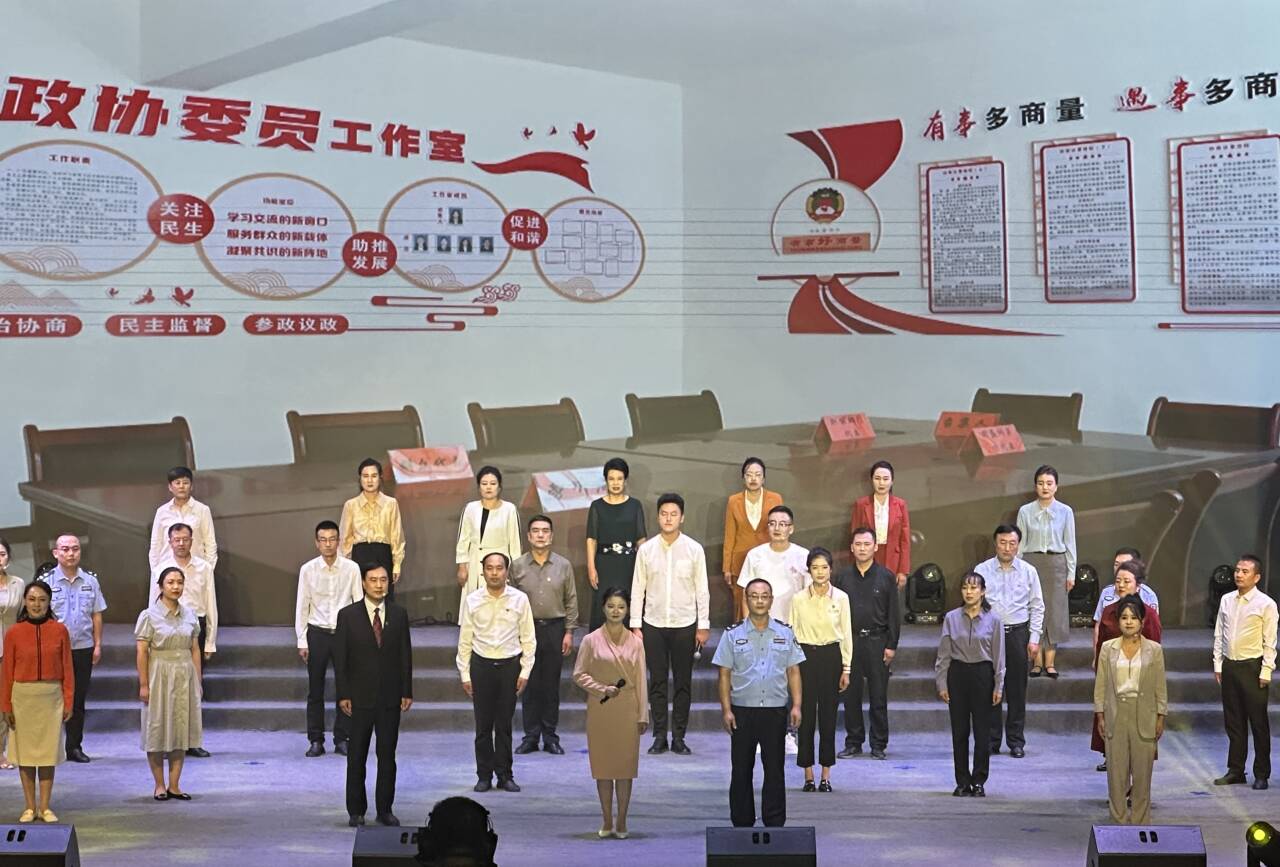6RE_`J8)OC1@RTV6PJEOL44_tmb.jpg