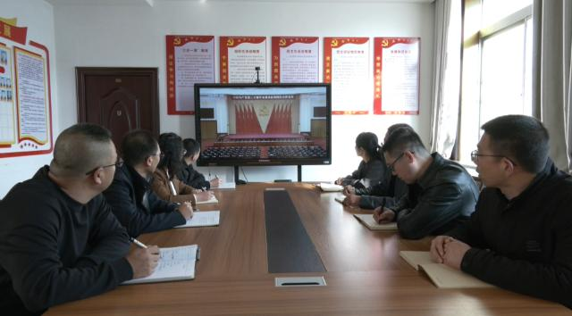 1761636378448033146.png 全会精神照初心 实干笃行谱新篇  ——党的二十届四中全会在我县党员干部中引起热烈反响251.png