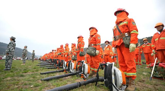 1762329593098089919.png 合水林管分局开展2025年秋冬季森林草原防灭火应急演练90.png