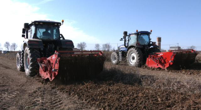 【乡村行 看振兴】合水县段家集乡段家集村：中药材种植为村集体经济开出“致富良方” (1)165.png
