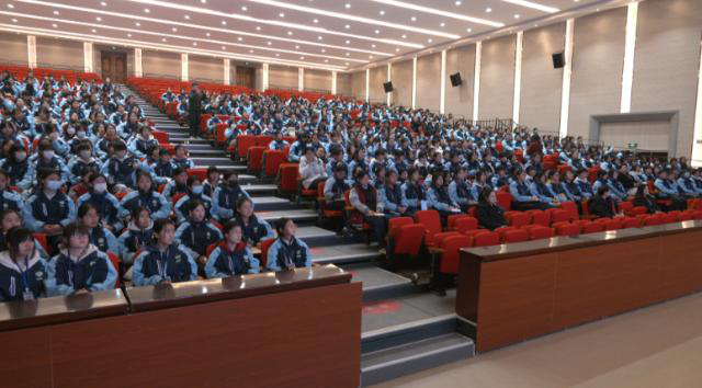 合水县举办“守护青春 赋能成长”青春期心理健康讲座154